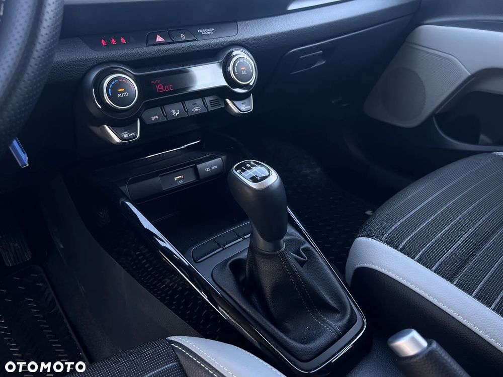 Kia Stonic 1.0 T-GDI L - 21
