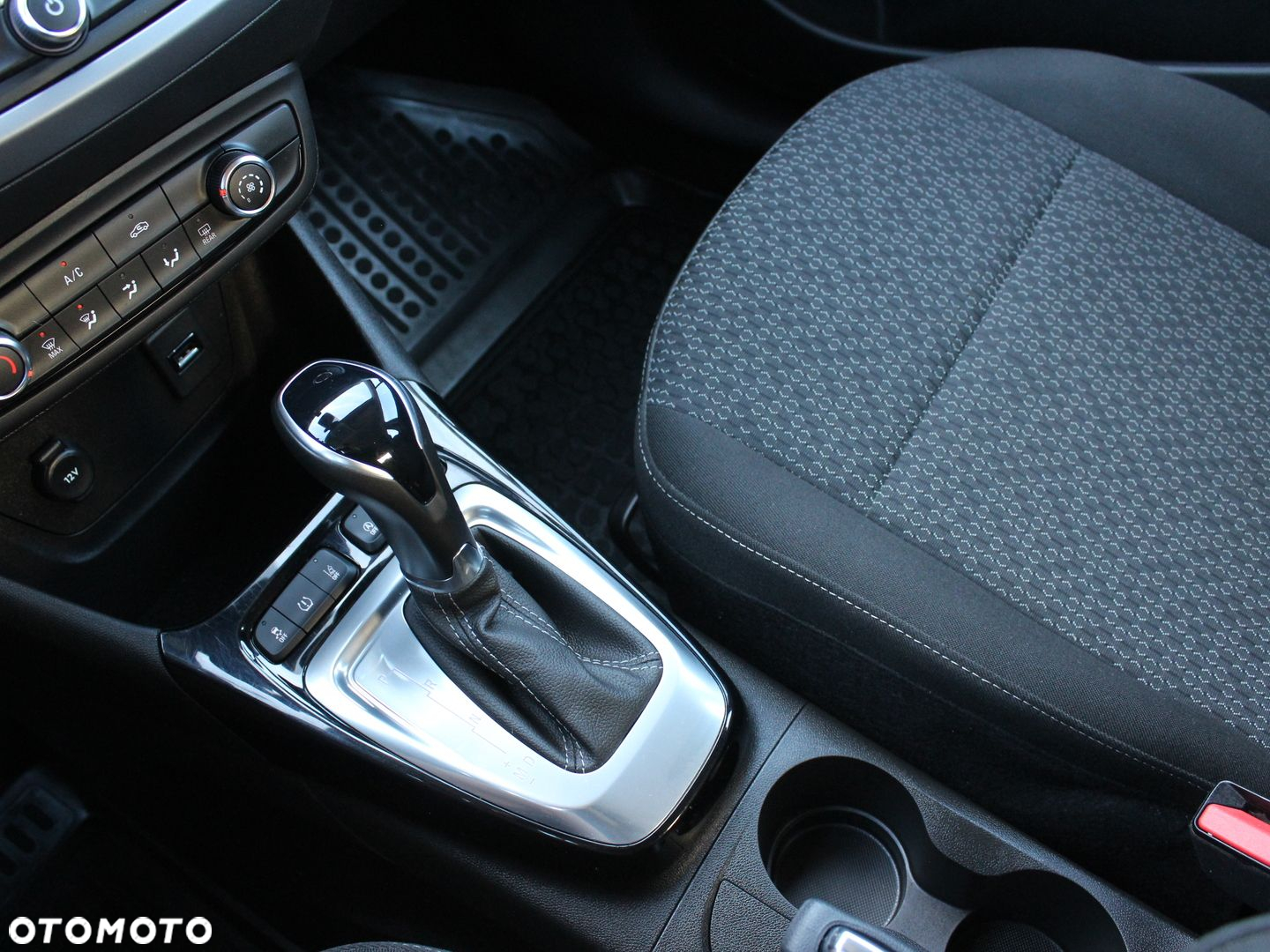 Opel Crossland - 10