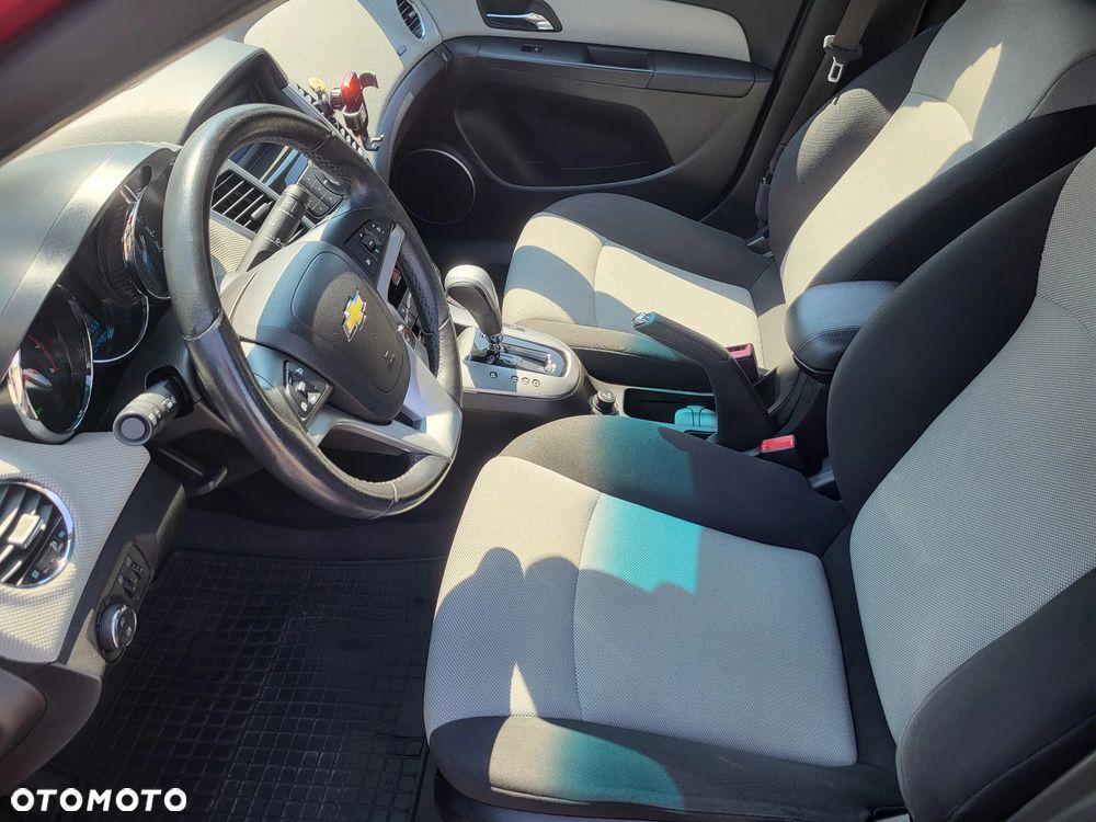 Chevrolet Cruze 1.8 LTZ - 11