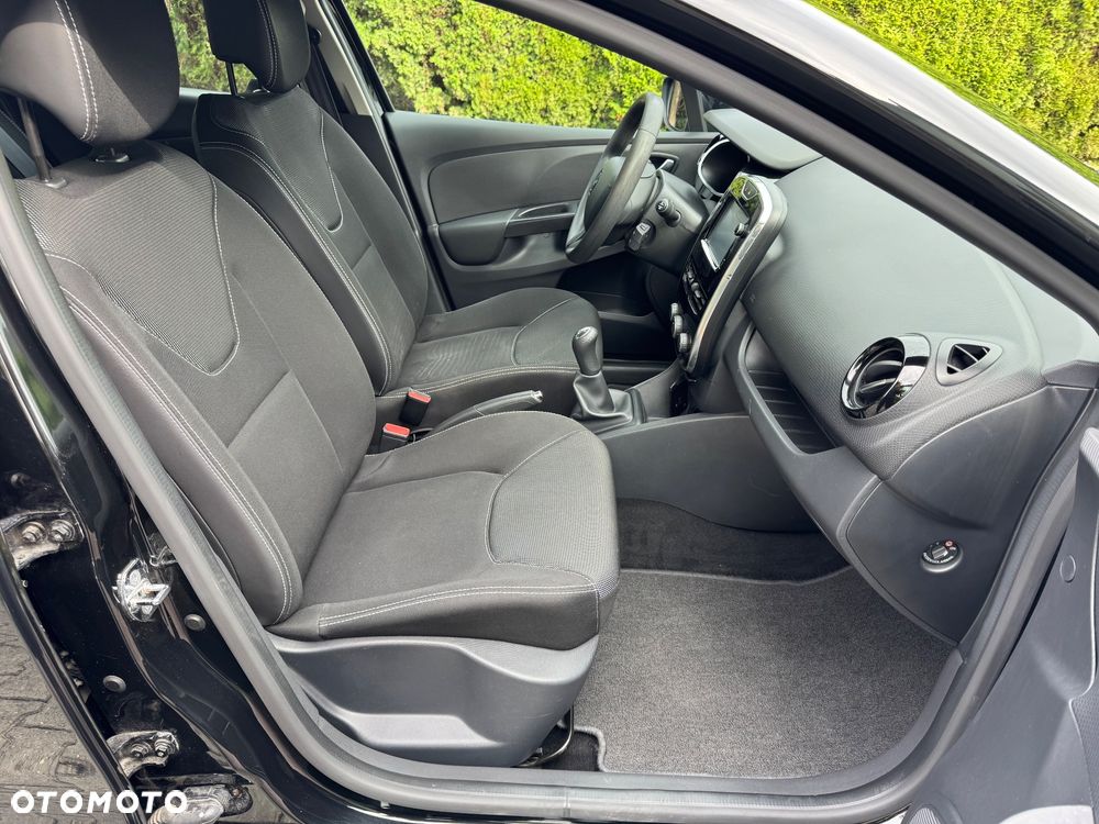 Renault Clio 1.2 16V 75 Limited - 26