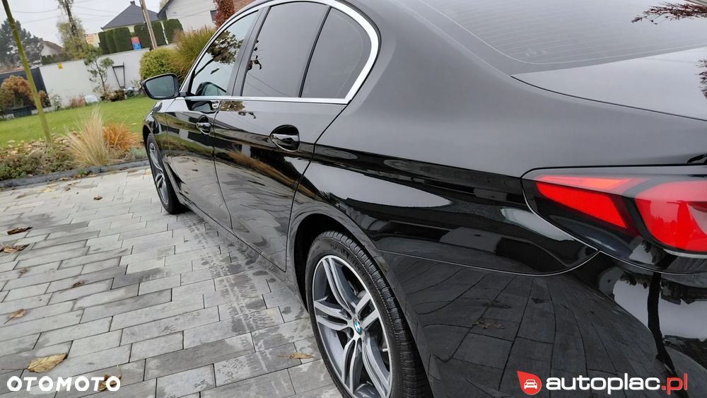 BMW Seria 5 518d Luxury Line sport - 14