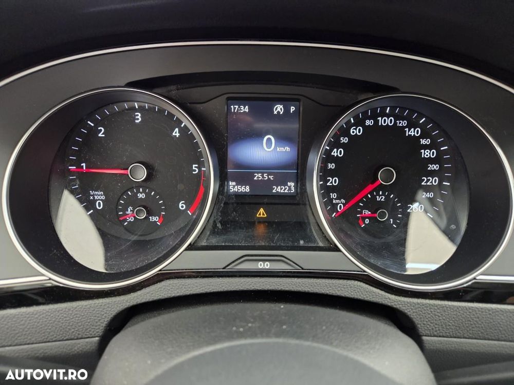Volkswagen Passat 2.0 TDI DSG Advance - 6