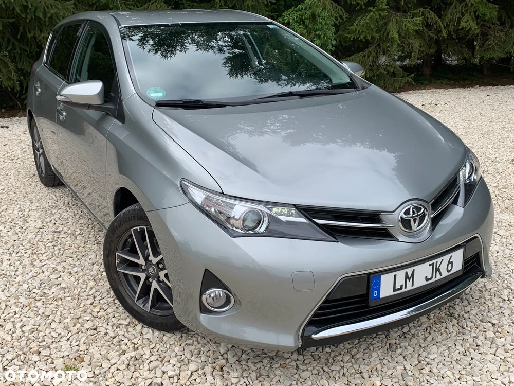 Toyota Auris 1.6 Prestige - 19