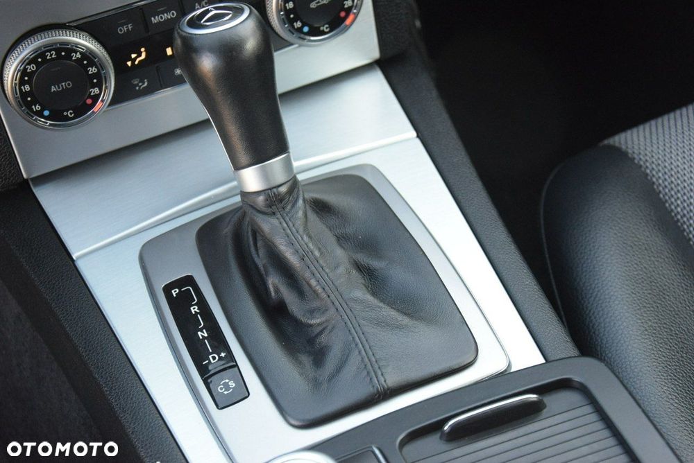 Mercedes-Benz Klasa C - 32