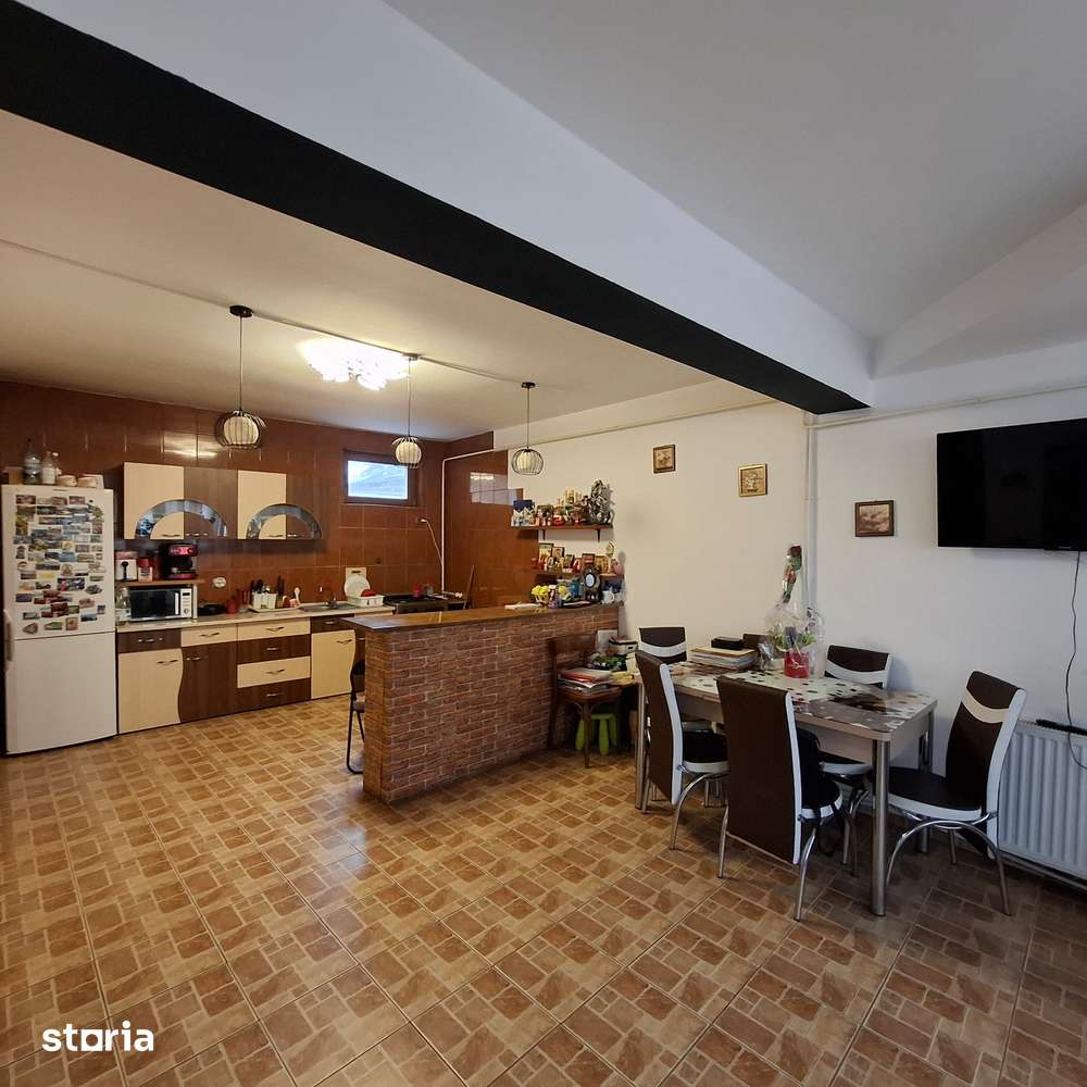 Casa în Focșani - liniște, confort și tot orașul la câțiva pași - Imagine principală: 3/12