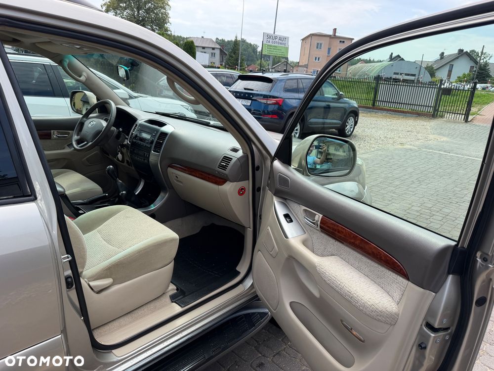 Toyota Land Cruiser 3.0 D Sol - 11