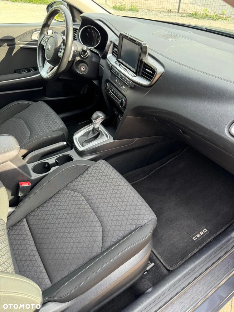 Kia Ceed 1.4 T-GDI M DCT - 11
