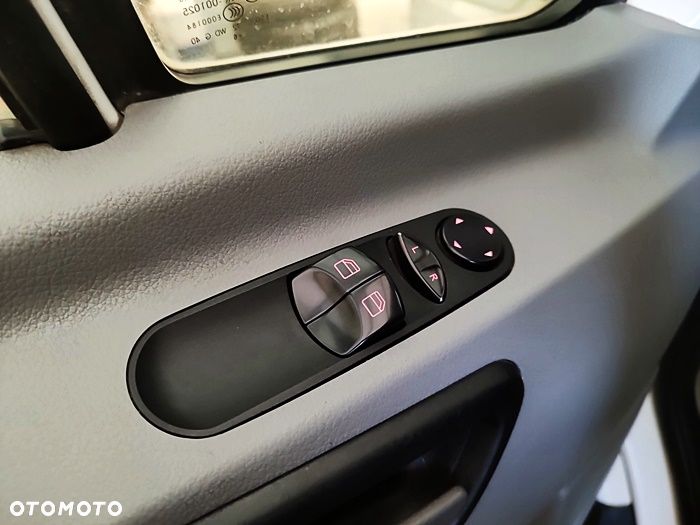 Volkswagen Crafter - 32