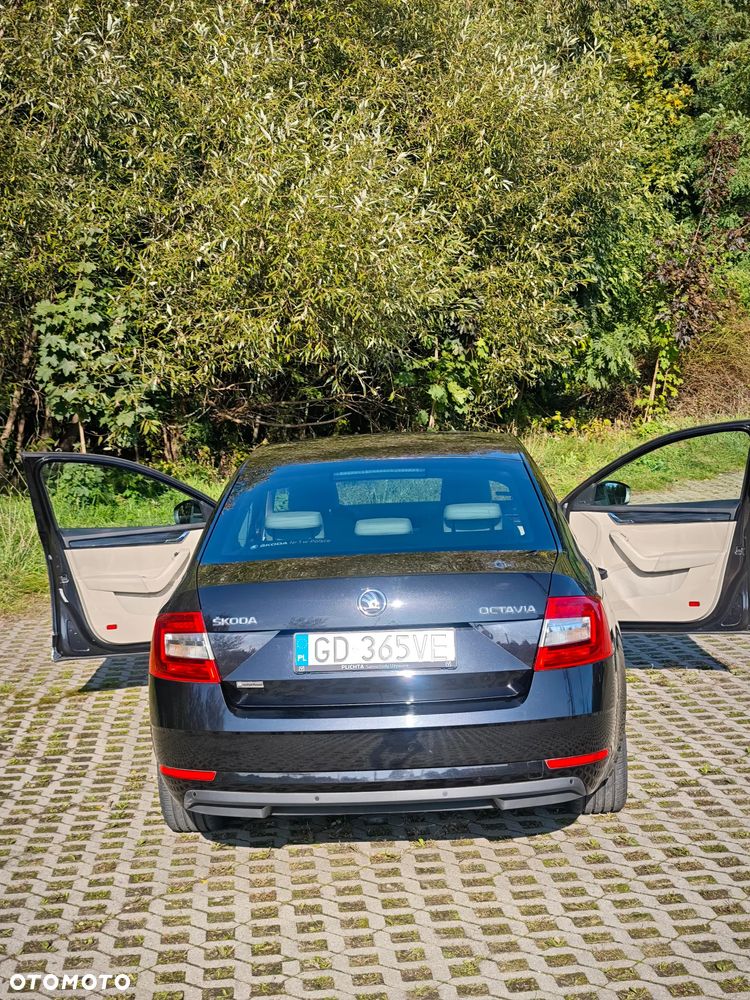 Skoda Octavia 2.0 TDI Elegance DSG - 9