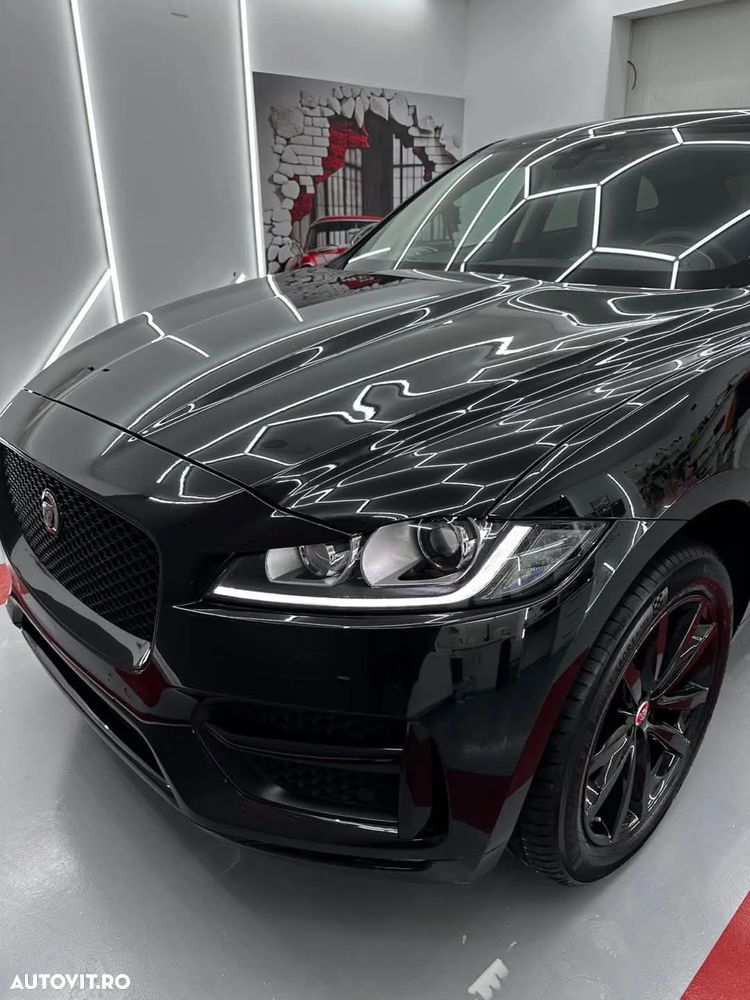 Jaguar F-Pace 20d AWD Aut. R-Sport - 12