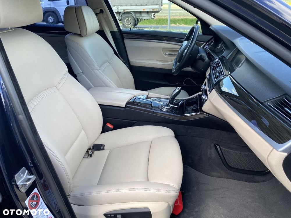 BMW Seria 5 530d xDrive Luxury Line - 16