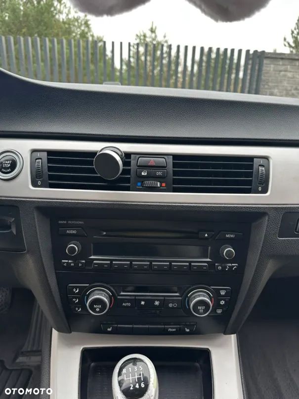 BMW Seria 3 318d - 8