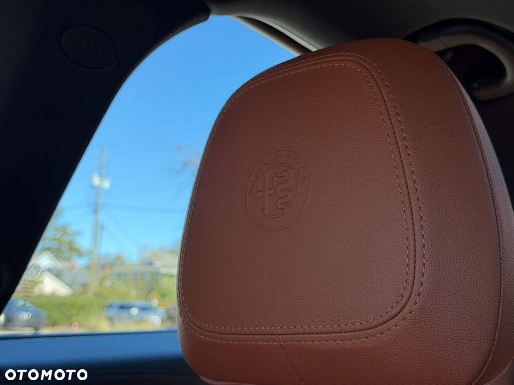 Alfa Romeo Giulia - 26