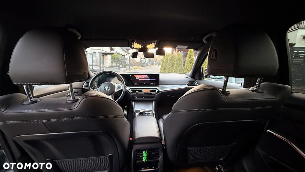 BMW Seria 3 330e xDrive M Sport sport - 21
