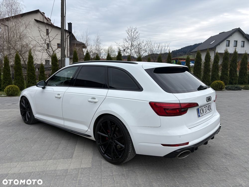 Audi A4 Avant 2.0 TDI ultra sport - 4
