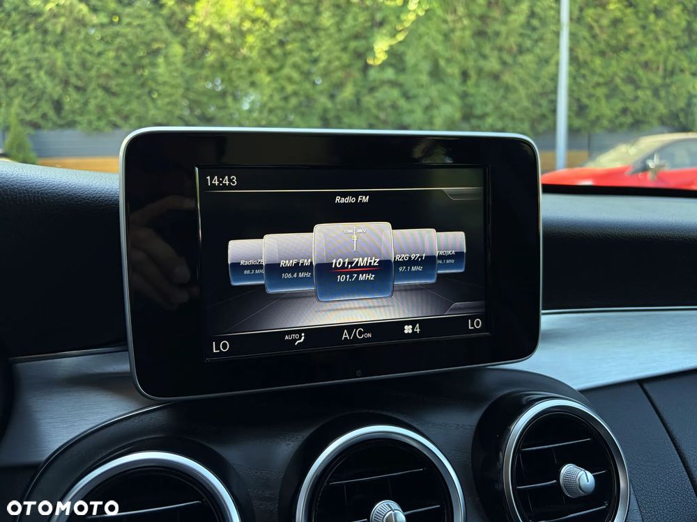 Mercedes-Benz Klasa C 200 9G-TRONIC AMG Line - 27