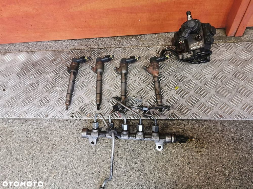 UKŁAD PALOWOWY HYUNDAI IX35/I40 1.7 33100/2A420 - 1