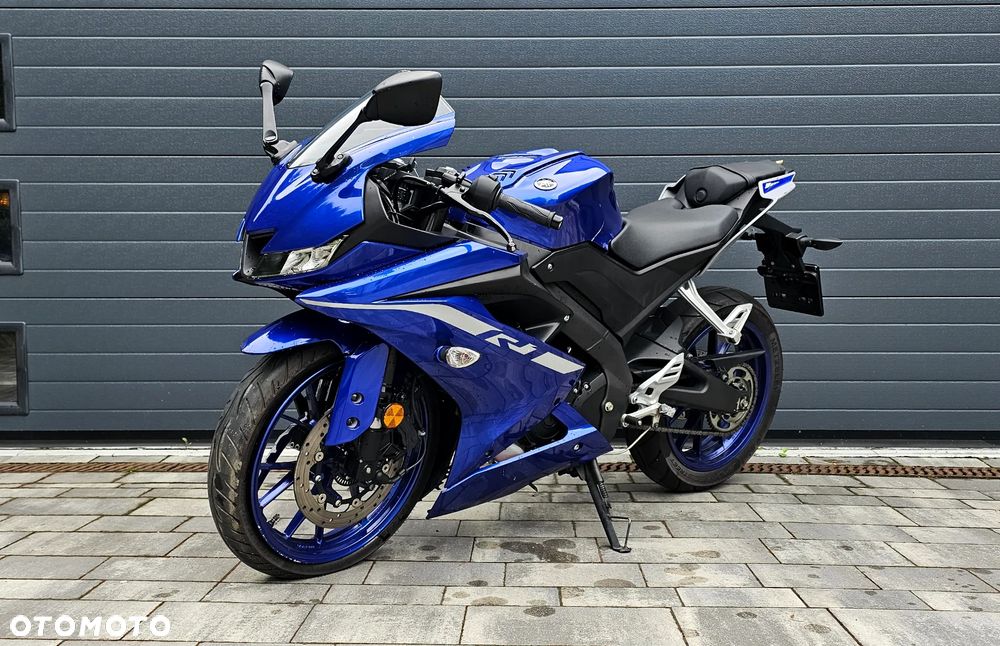 Yamaha YZF - 3