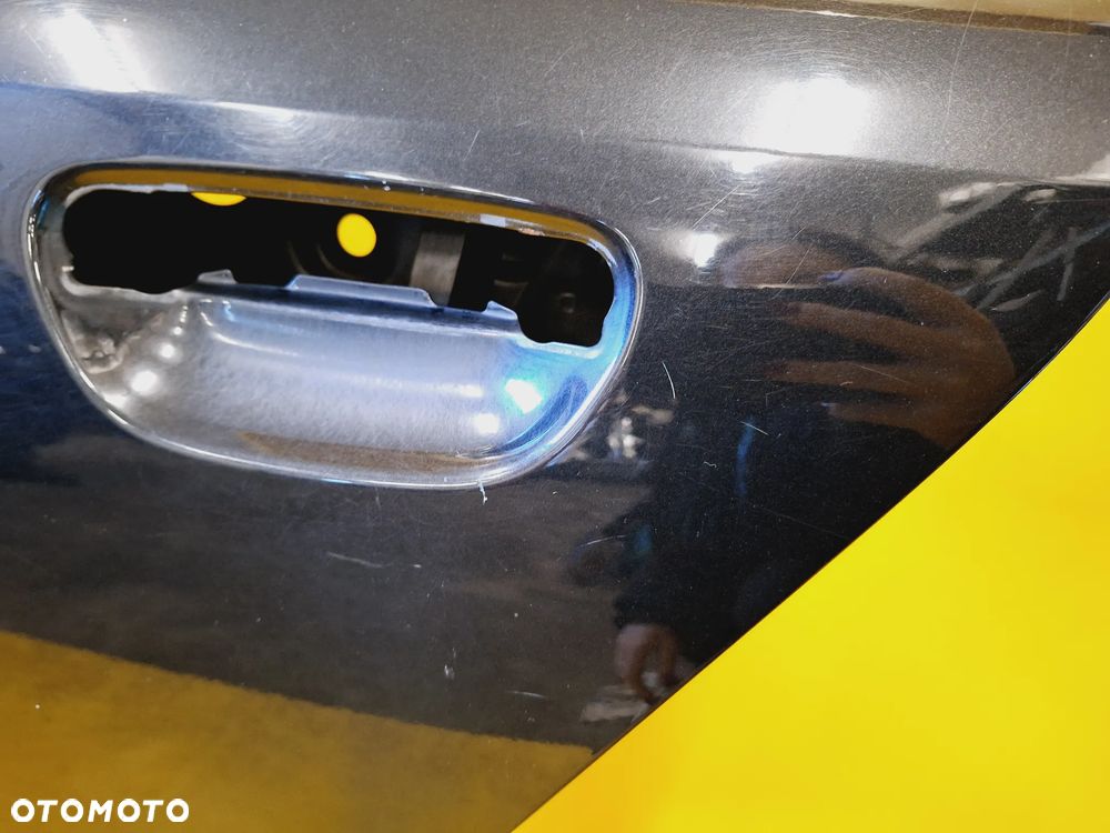 DRZWI LEWY TYŁ LEWE TYLNE AUDI A4 B6 KOMBI LAK: LZ9W NR1681 - 9