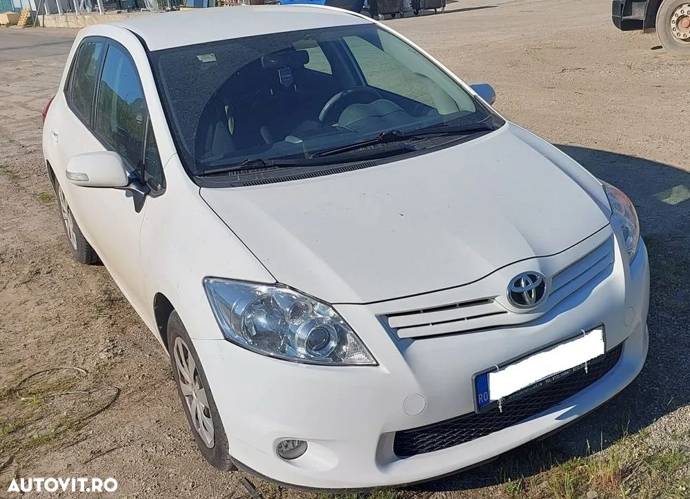 Toyota Auris 1.3 Dual VVT-i Terra - 4