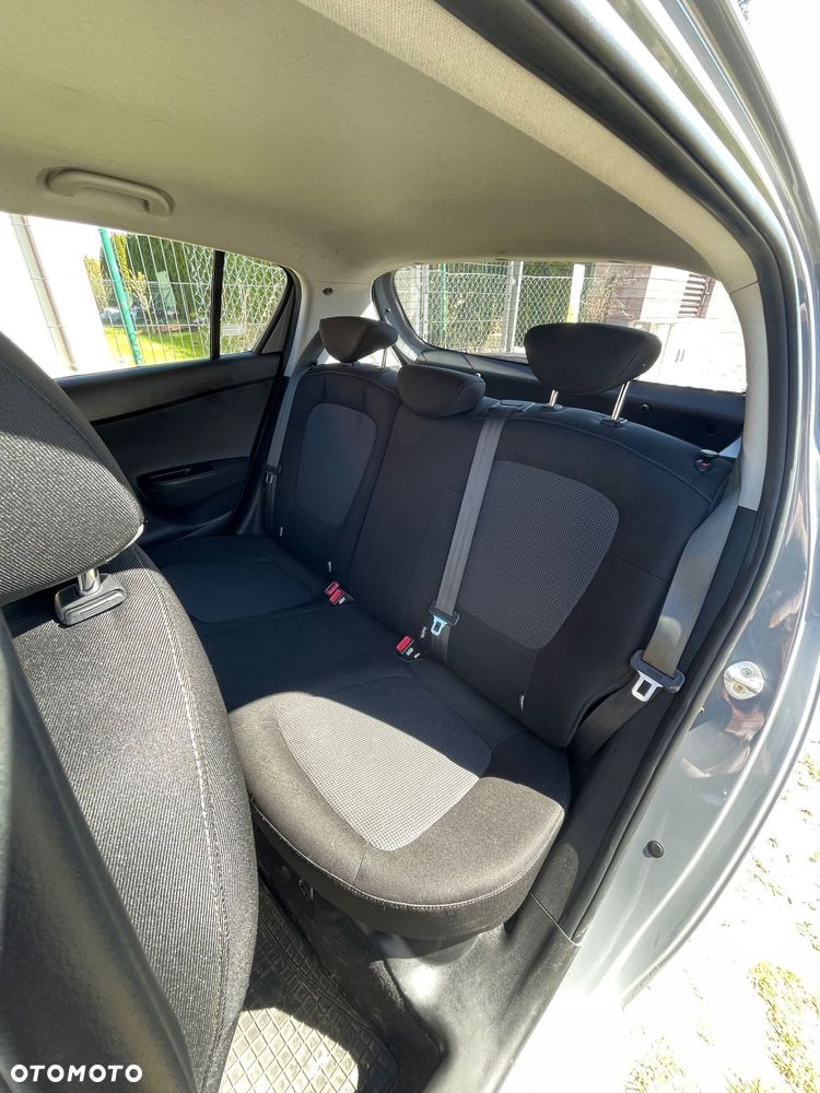 Hyundai i20 1.1 CRDi Comfort - 12