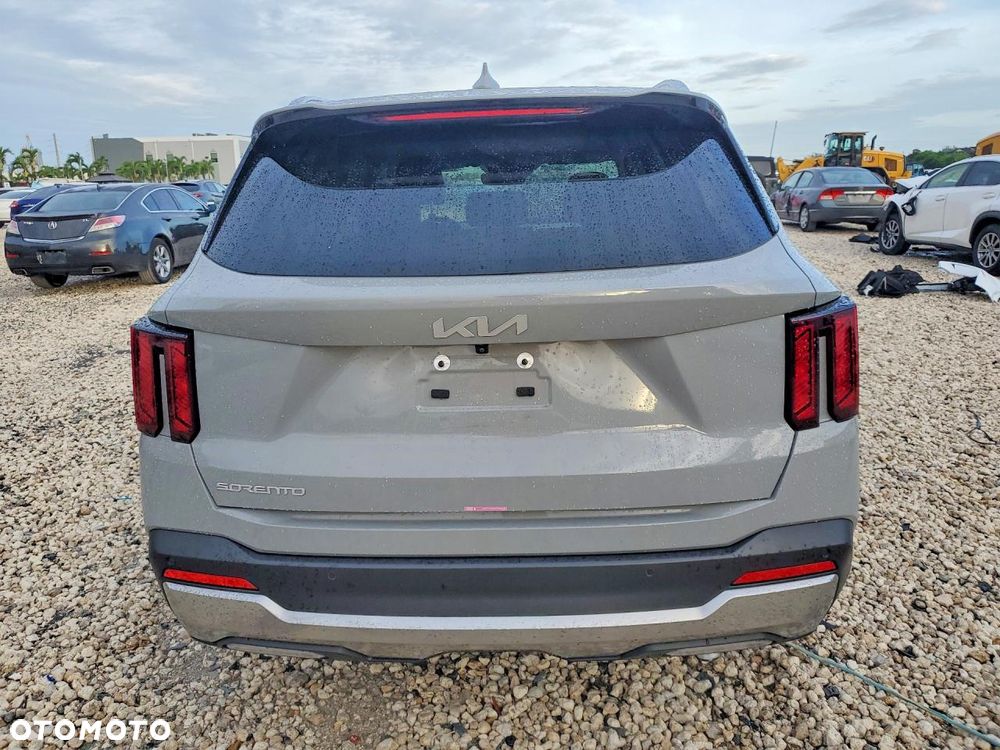 Kia Sorento - 7