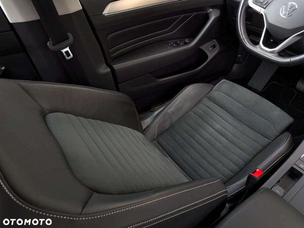 Volkswagen Passat 1.5 TSI EVO Elegance DSG - 17