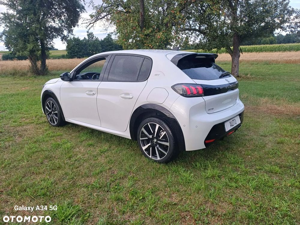 Peugeot 208 - 5