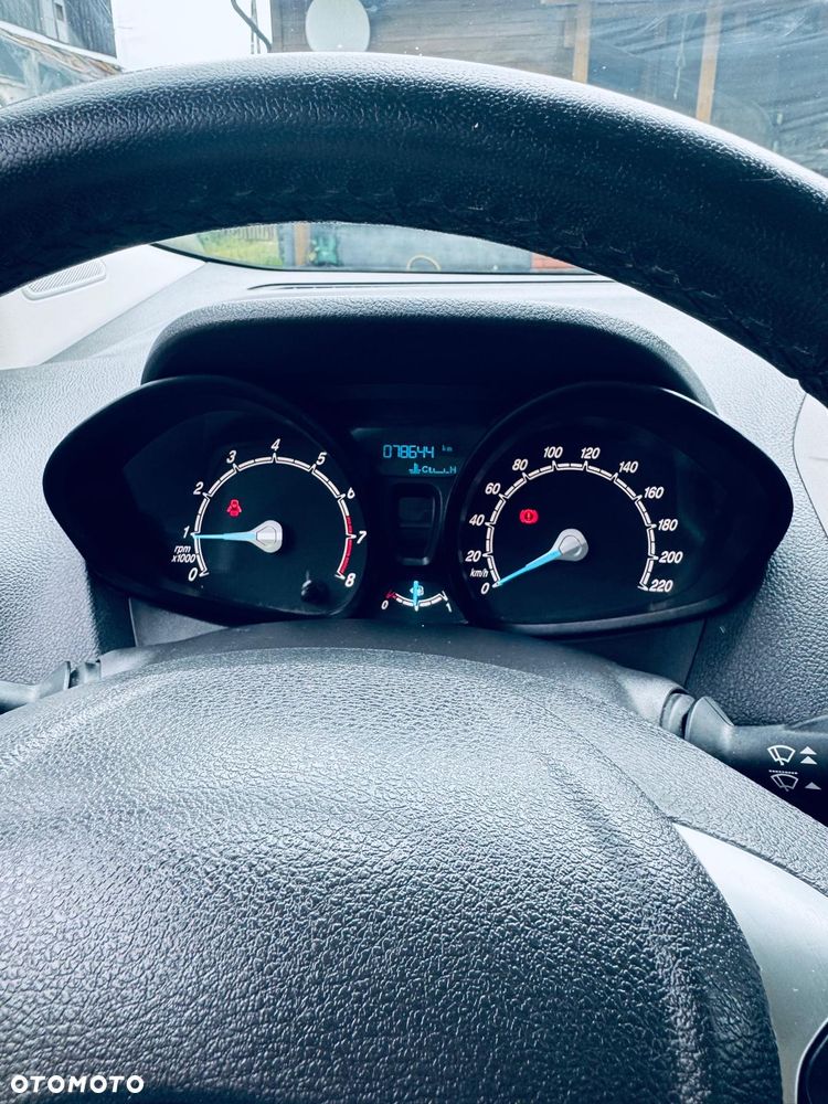 Ford E-Tourneo Courier - 16