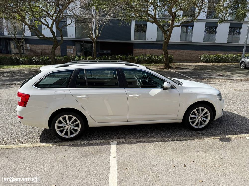 Skoda Octavia Break 1.6 TDi Sportline - 11