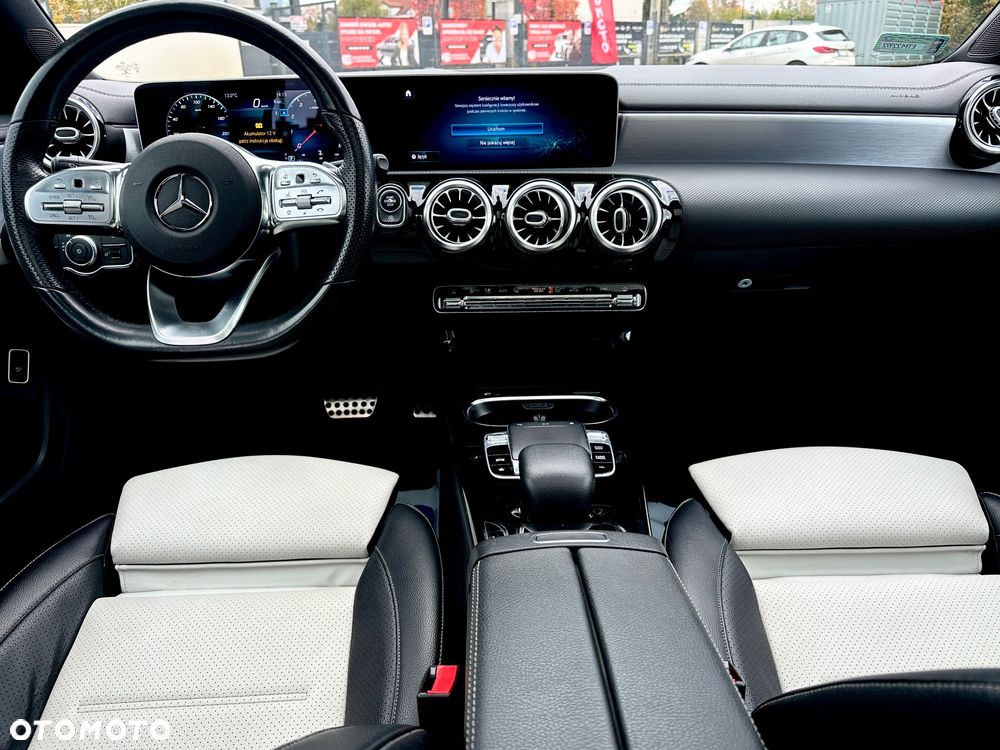 Mercedes-Benz CLA 250 4-Matic AMG Line 7G-DCT - 14