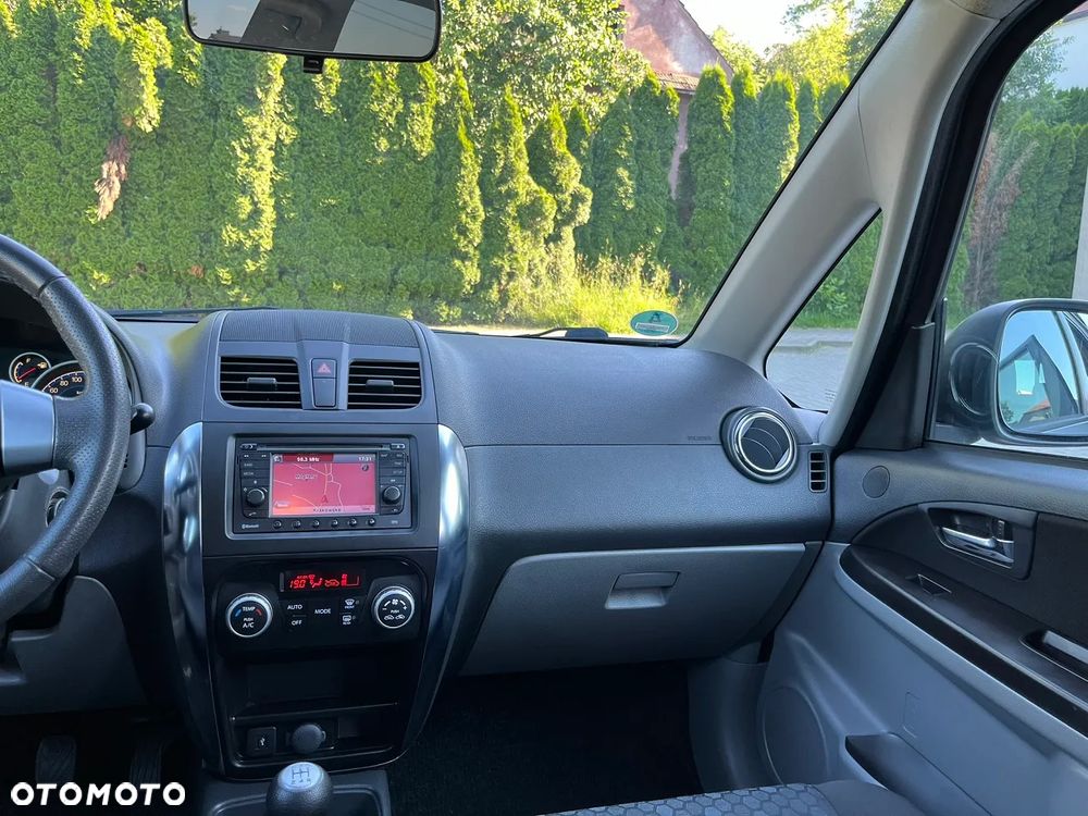 Suzuki SX4 Classic 1.6 VVT 4x4 Style - 19