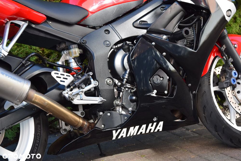 Yamaha R6 - 8