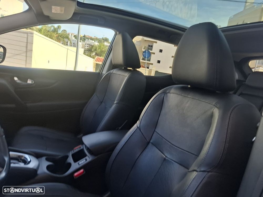 Nissan Qashqai 1.6 dCi Tekna Premium 17 Pele S P.Preta Xtronic - 29