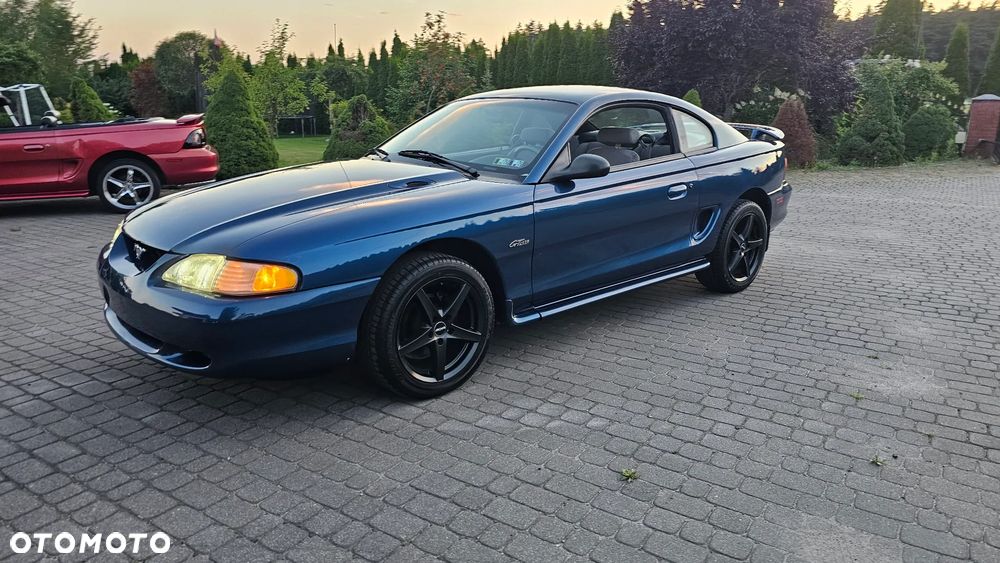 Ford Mustang - 8