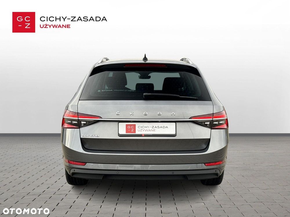 Skoda Superb 2.0 TDI SCR Style DSG - 4