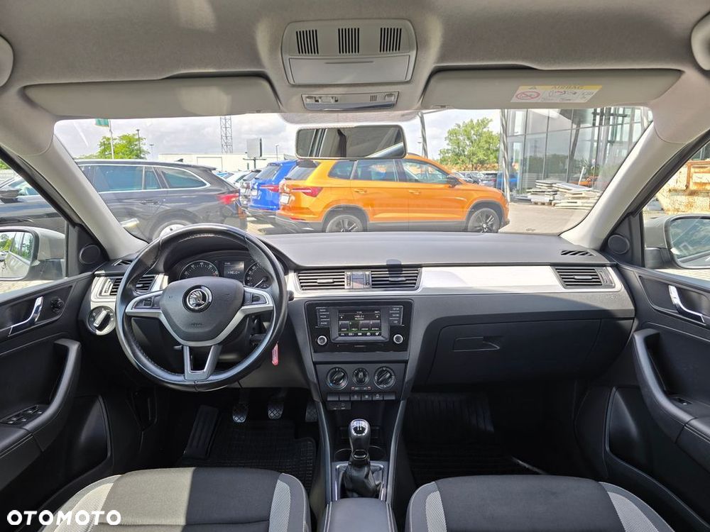 Skoda RAPID 1.2 TSI Ambition - 19