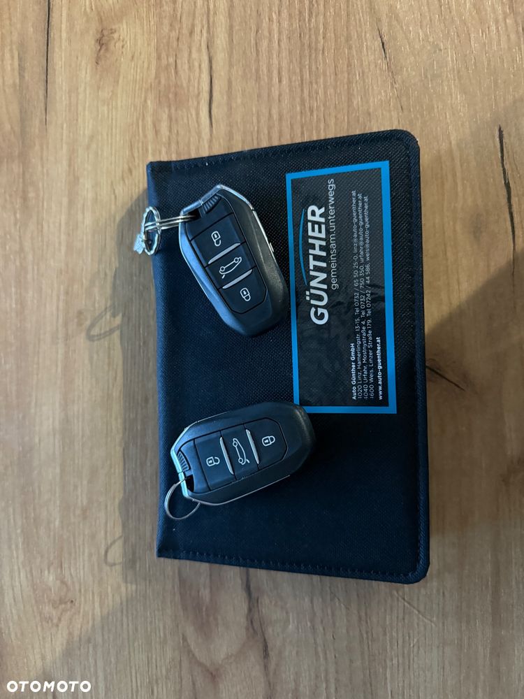 Opel Grandland X Plug-in-Hybrid 1.6 DI Start/Stop Business INNOVATION - 28