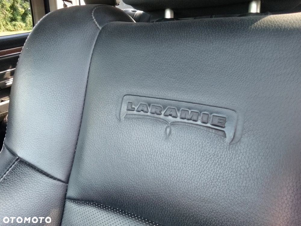 Dodge RAM ver-5-7-crew-cab-longbed-laramie-black - 22