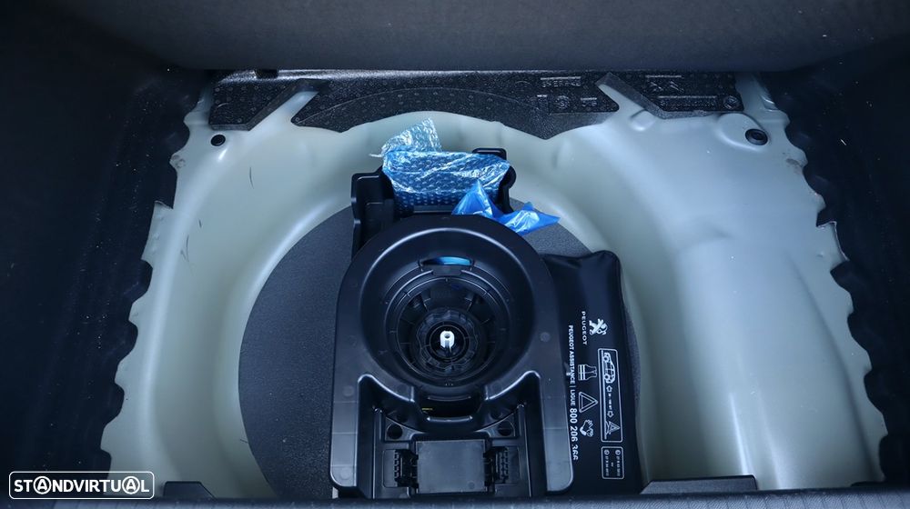 Peugeot 208 1.2 Hybrid Allure e-DCS6 - 46