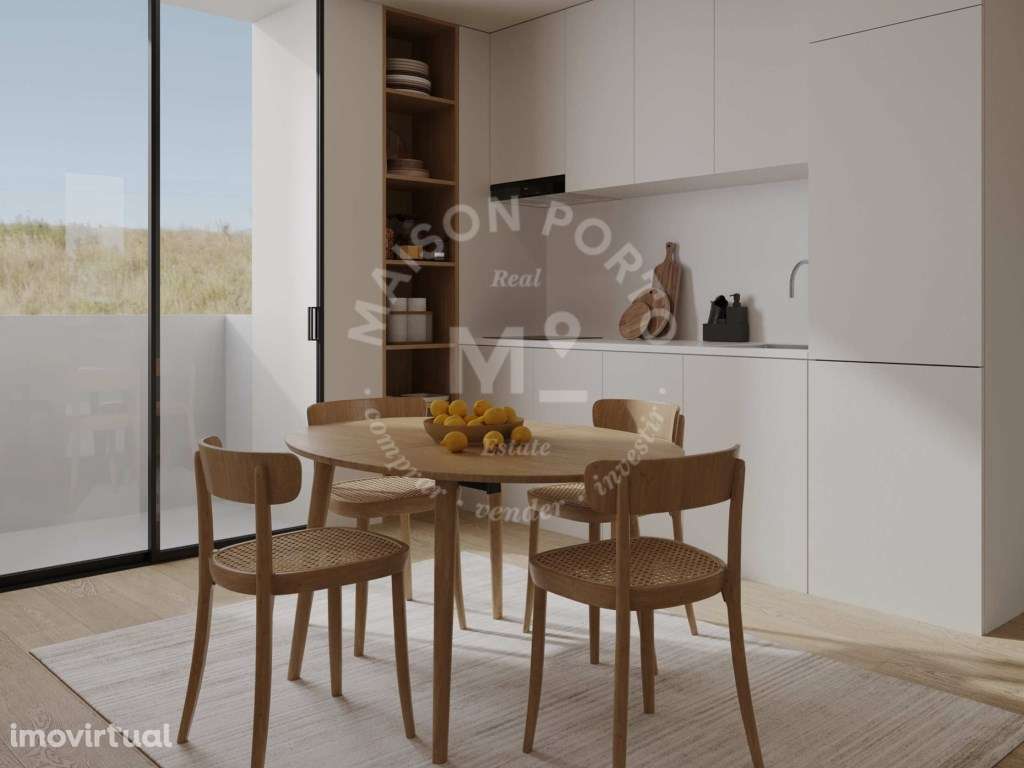 Apartamento T2 com Varanda e Lugar de Estacionamente Próximo ao Pól... - Grande imagem: 3/8