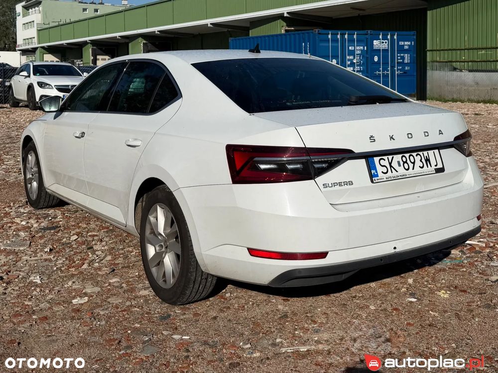 Skoda Superb 2022 photo 5