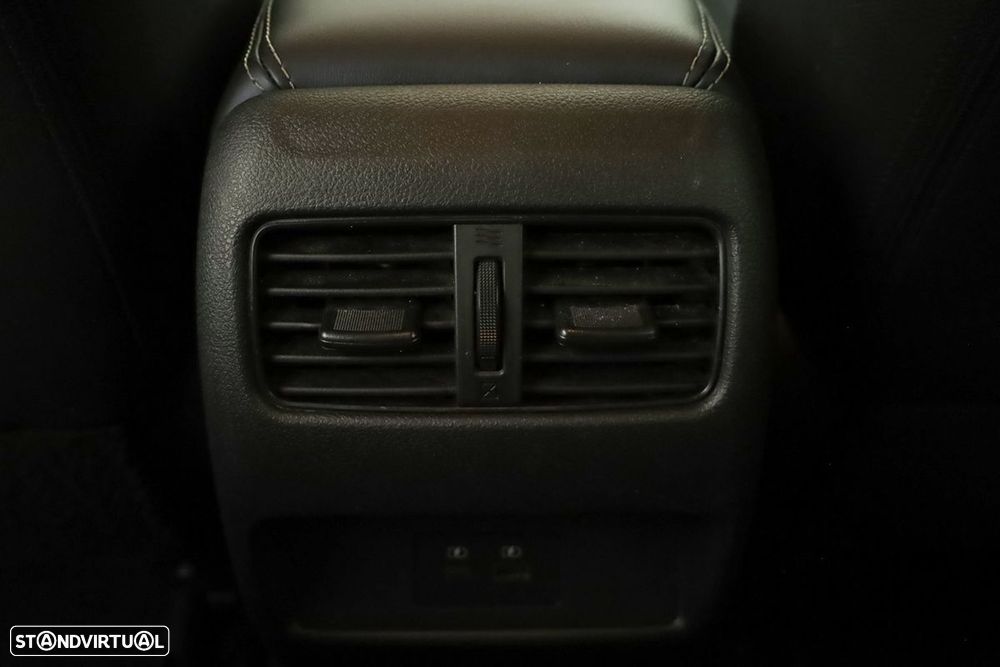 Nissan Qashqai 1.3 DIG-T Tekna Xtronic - 23