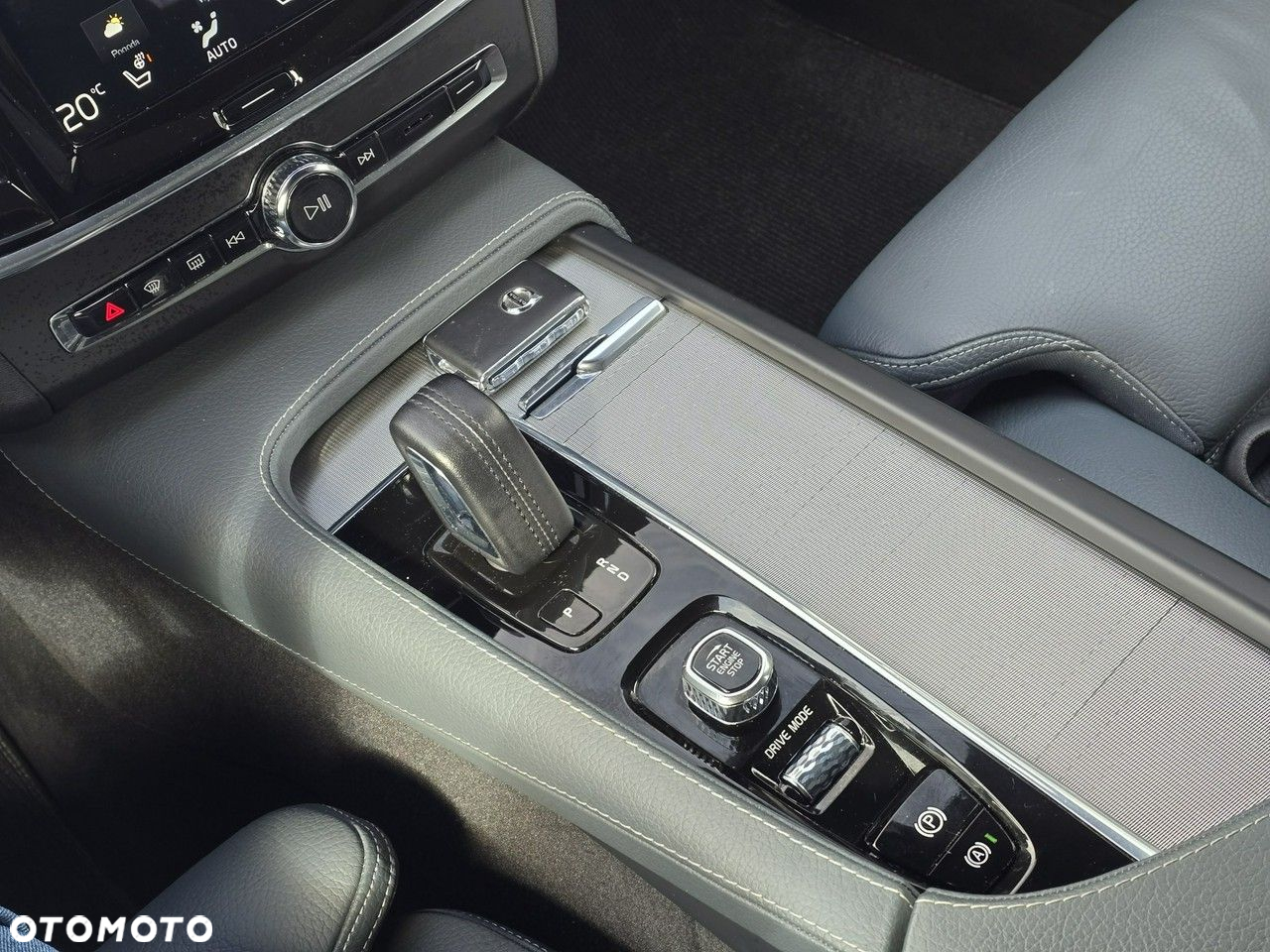 Volvo V90 Cross Country - 14