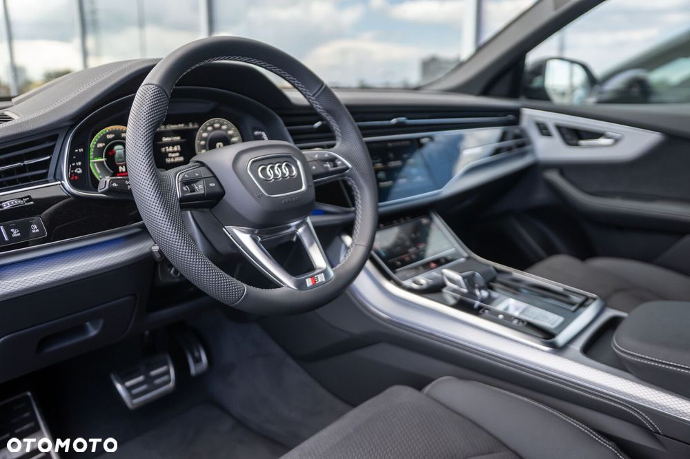 Audi Q8 - 17