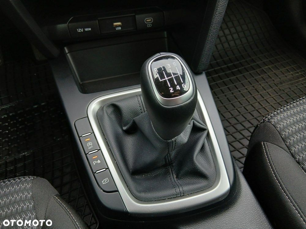 Kia Ceed 1.5 T-GDI M - 19