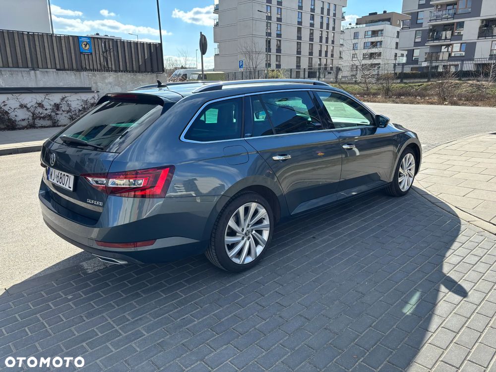 Skoda Superb 2.0 TDI DSG Style - 4