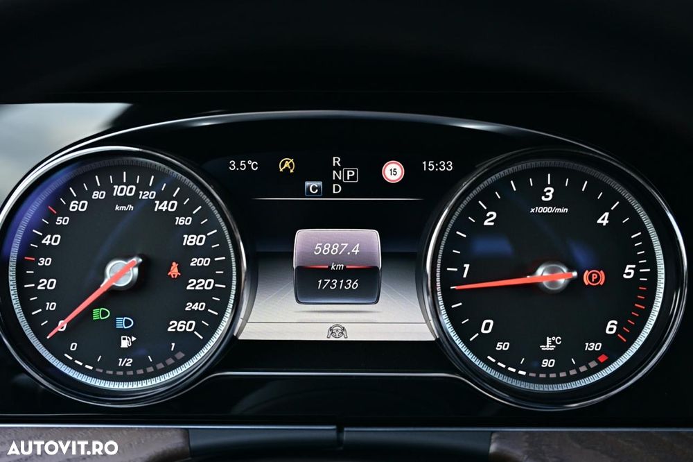 Mercedes-Benz E 220 d T-Modell 4MATIC Aut - 14