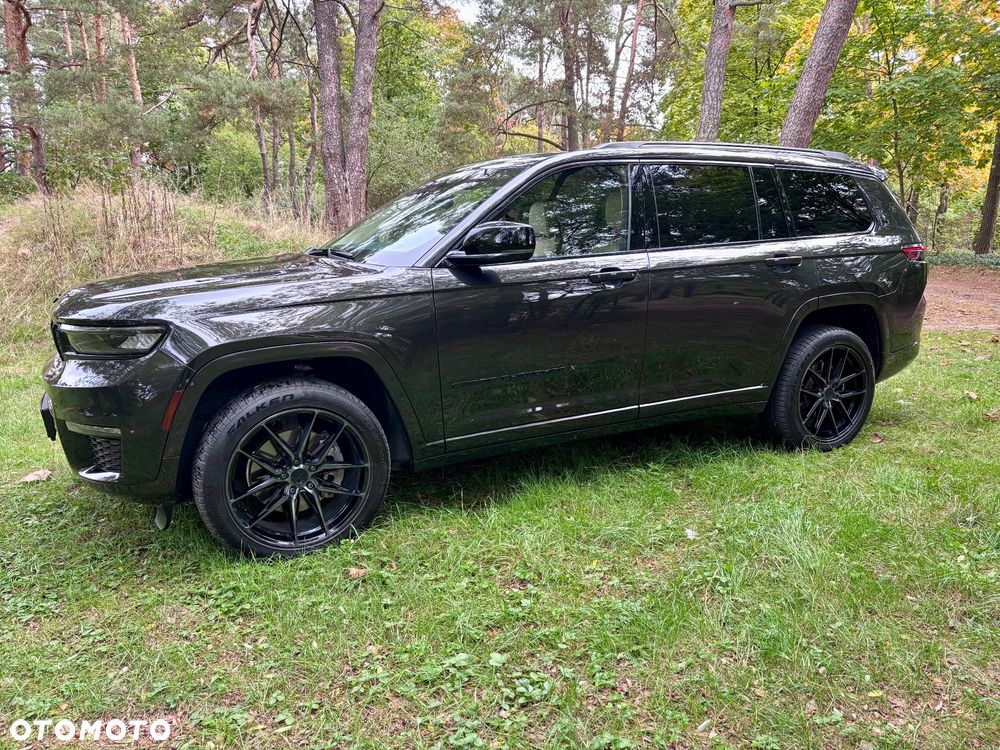 Jeep Grand Cherokee - 34