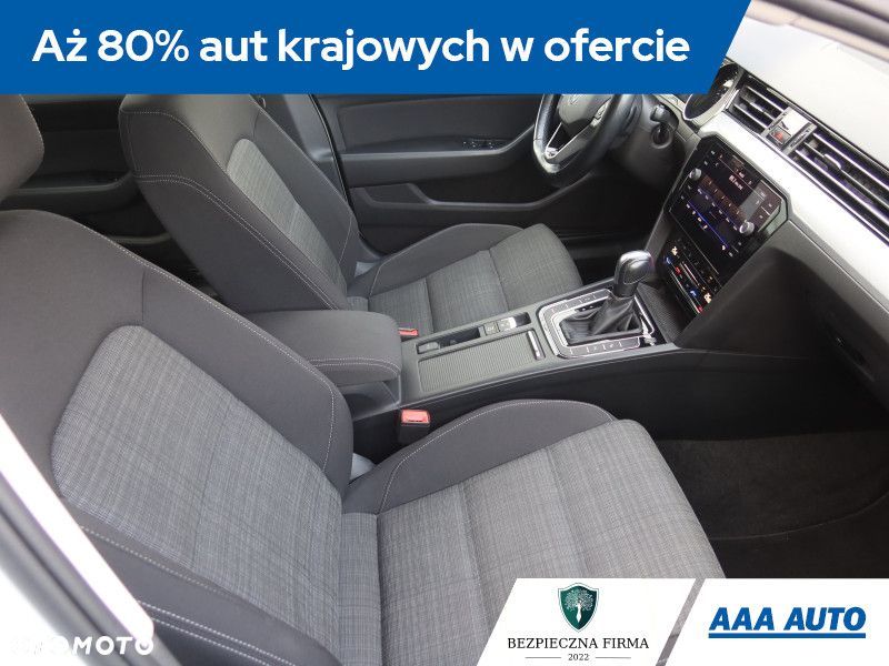 Volkswagen Passat Variant - 10